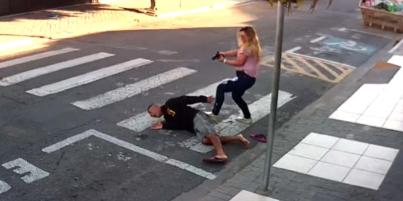 Mãe PM reage a assalto em escola da filha e mata ladrão; veja vídeo