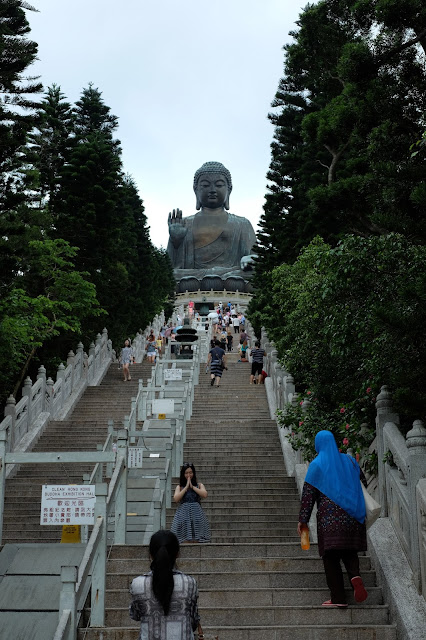 Graduation Trip Surprise Holiday for Mama to Singapore and Hong Kong big buddha