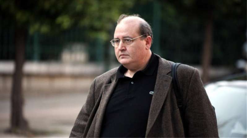 Παραδοχή Φίλη: Θα διαλυθούν οι ελληνικές οικογένειες Παραδοχή Φίλη: Θα διαλυθούν οι ελληνικές οικογένειες