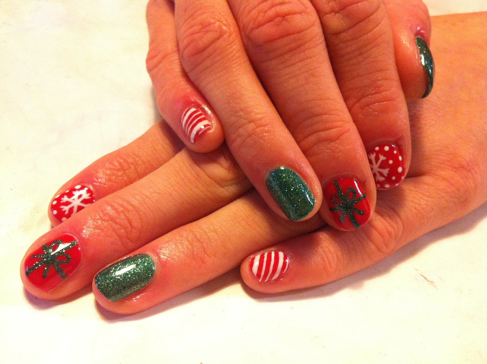 Green Shellac Nail Designs for Christmas - wide 2