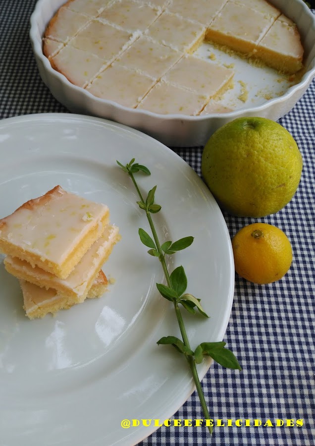 Brownie de limón con glaseado