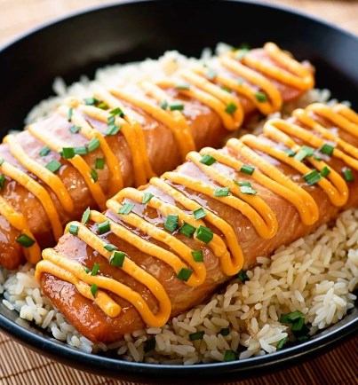 TERIYAKI SALMON WITH SRIRACHA CREAM