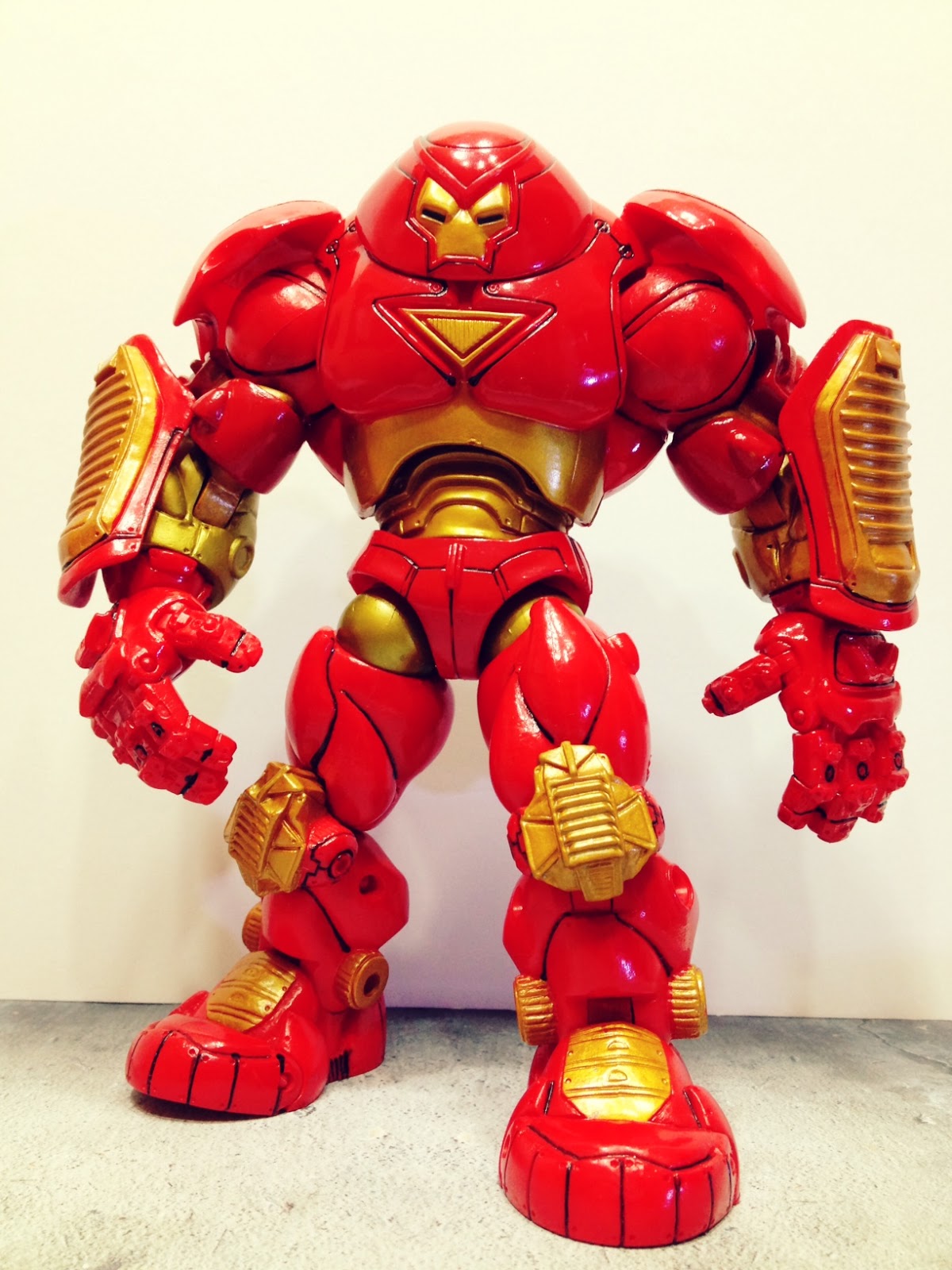 Combo's Action Figure Review Hulkbuster Iron Man (Marvel Legends)