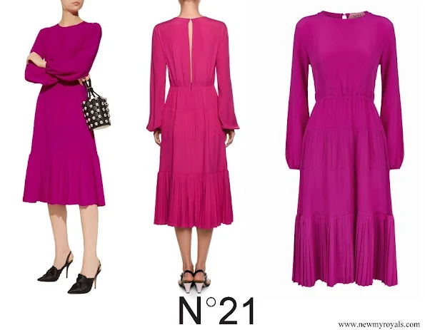 Crown Princess Mary wore No. 21 Long Sleeve Pleated Midi Dress