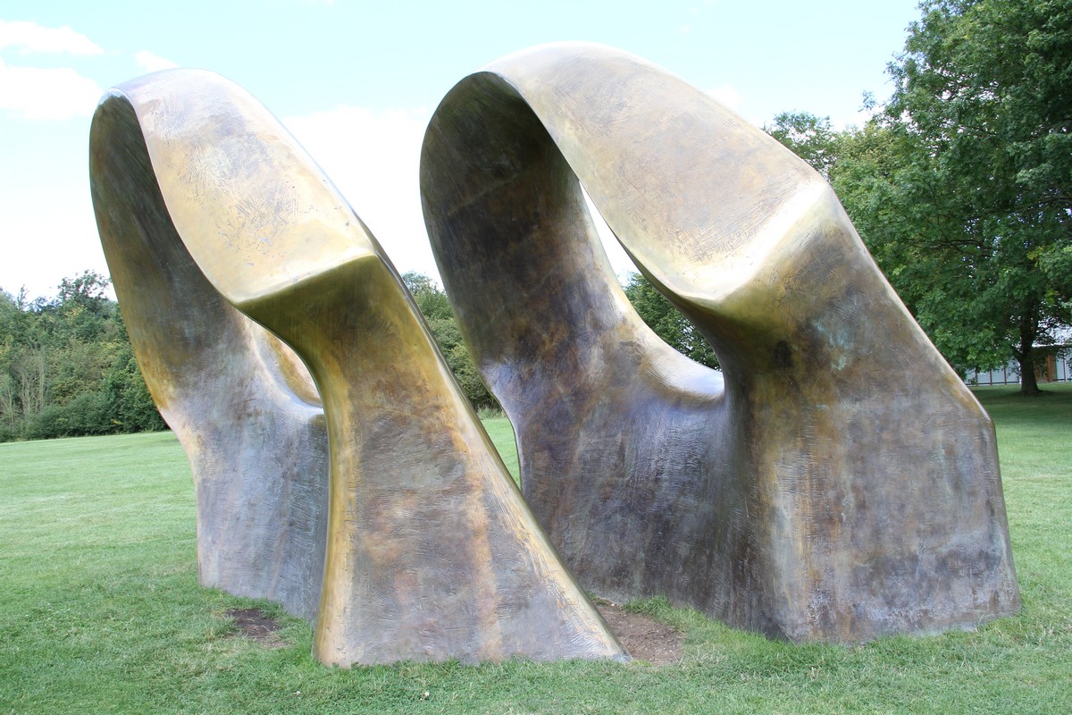Tricia's Tales Henry Moore Sculptures... fascinating!