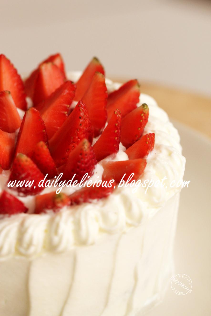 Strawberry Liqueur Cake Strawberry Liqueur Cake