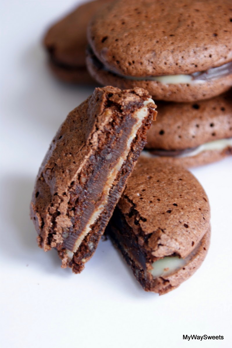 ciastka z czekoladą i kawą