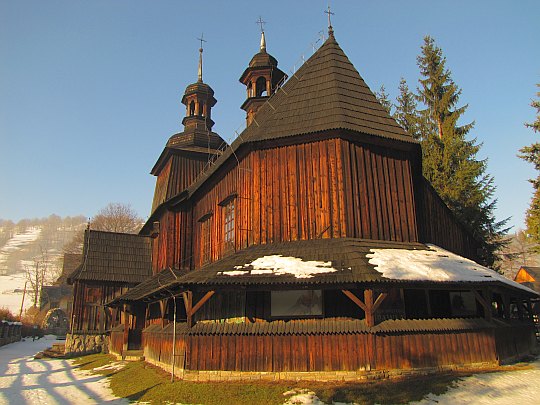 Kościół parafialny pw. św. Jana Apostoła i Ewangelisty.
