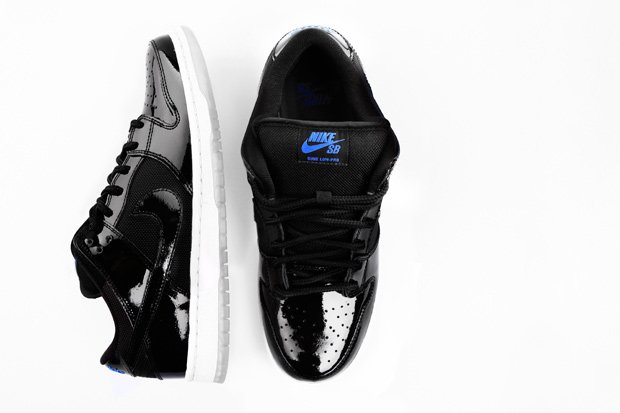 dunk sb space jam