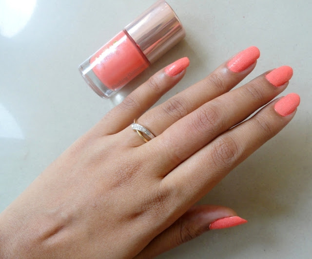 Lakme 9 to 5 Frosties - Peach Frost