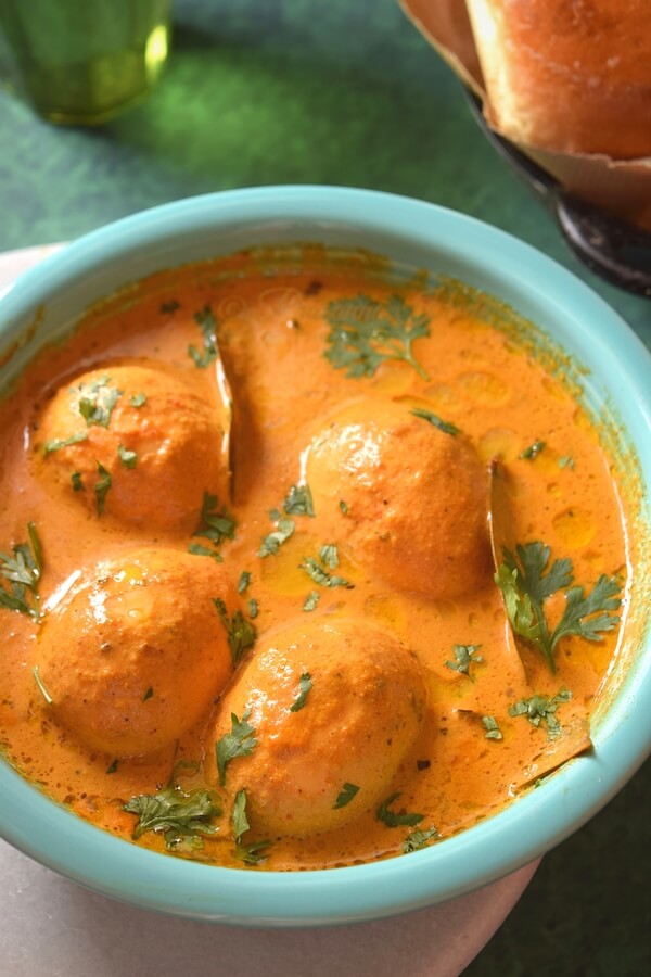 Egg Malai Masala served with pav