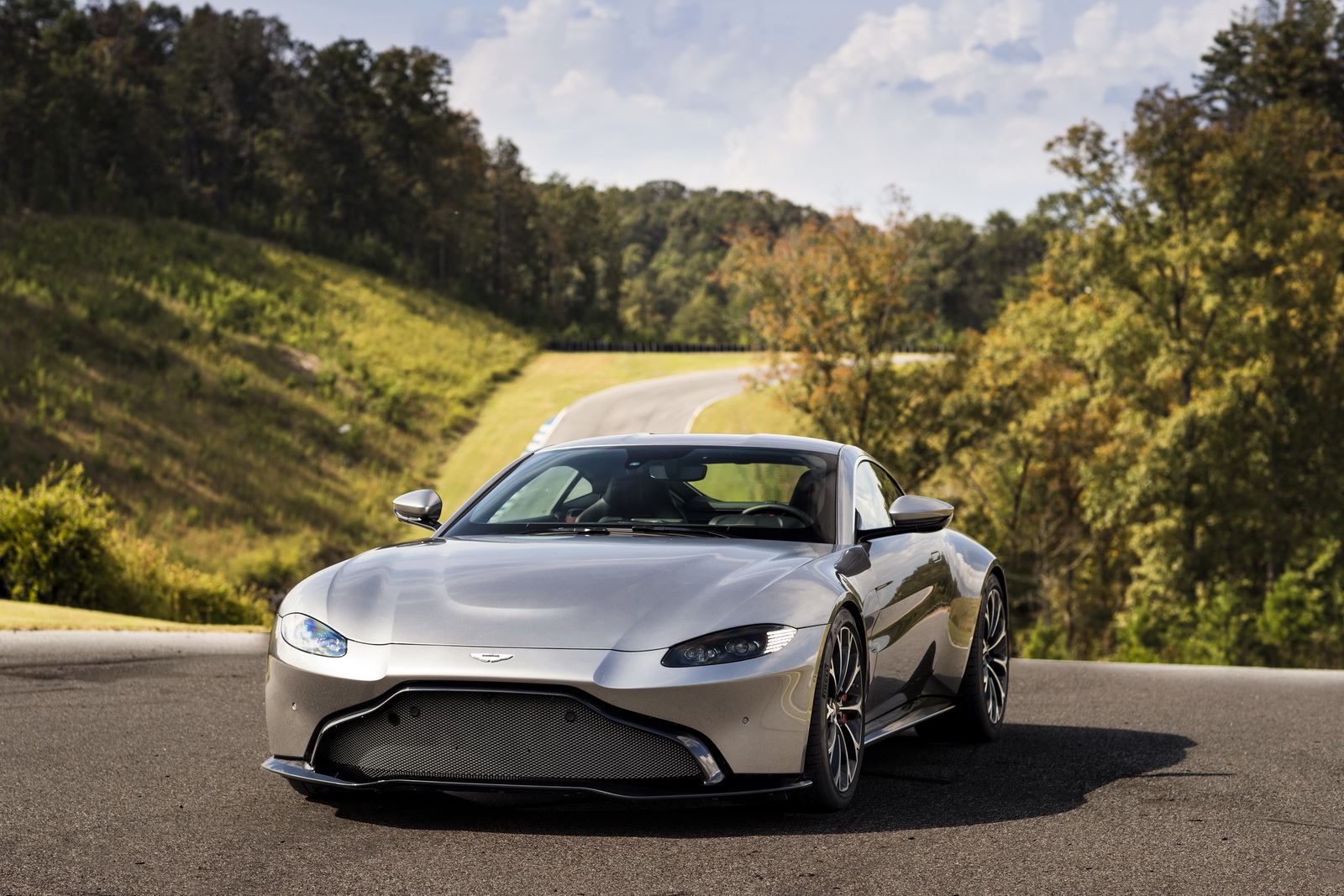 [Imagen: AstonMartin_Vantage_41.jpg]