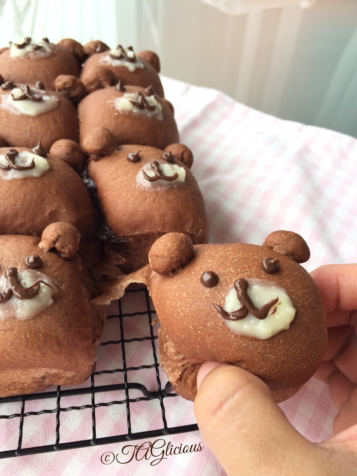 TAGlicious: Chocolate Kawaii Bear Buns