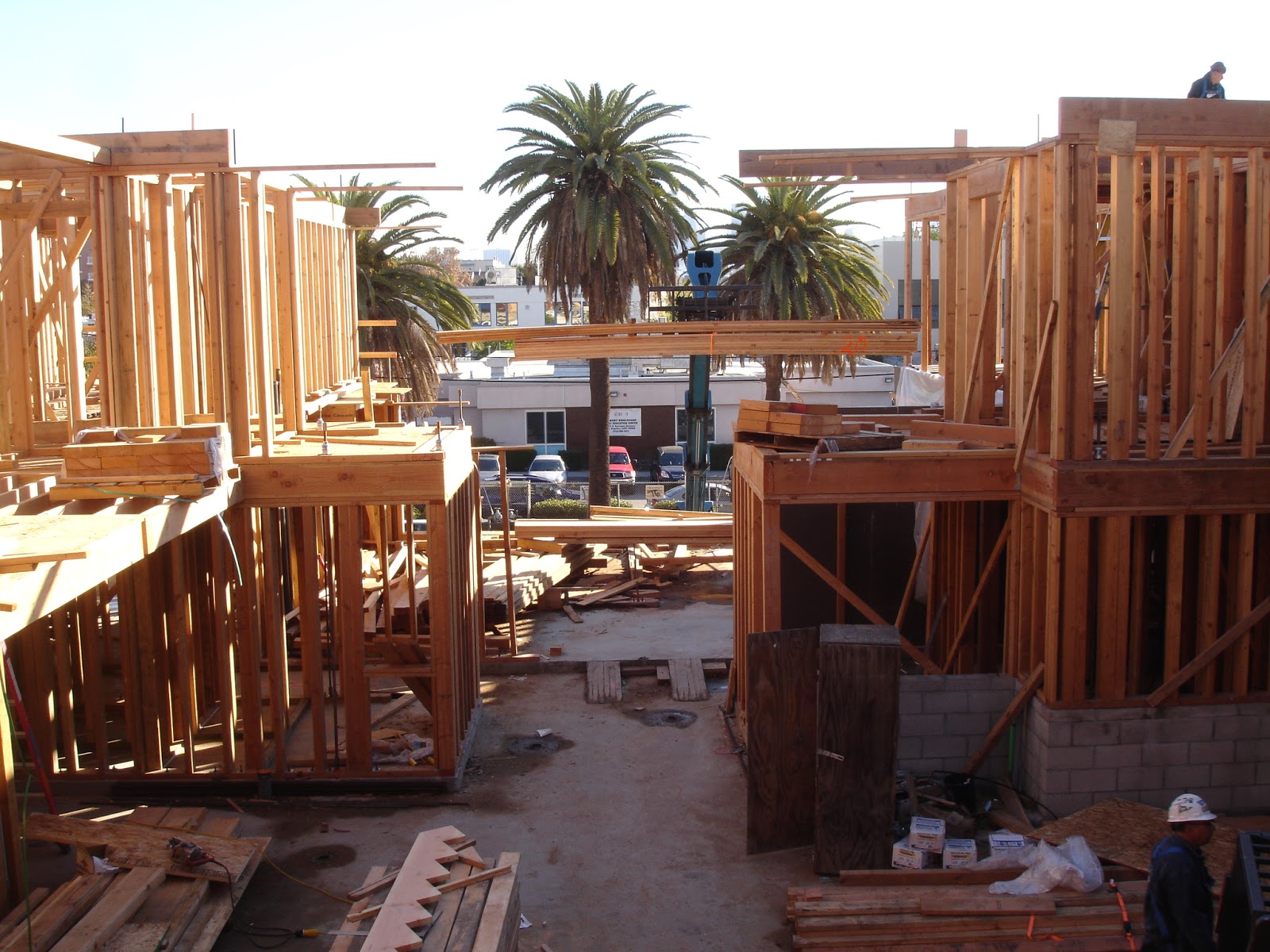 PSL Architects: The Serrano - 4th Floor on the way...