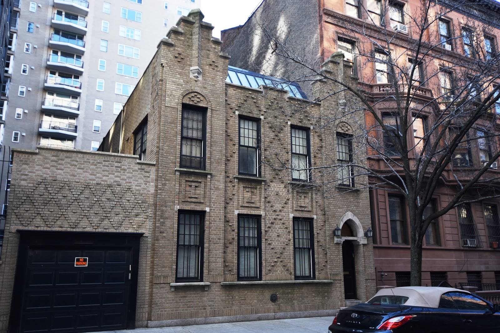 Daytonian in Manhattan: The Unexplained Charmer at No. 12 West 69th Street