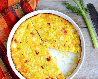 Crustless Quiche with Roasted Peppers, another easy healthy breakfast ♥ A Veggie Venture. Weight Watchers Friendly. Low Carb. High Protein. Gluten Free. Vegetarian.