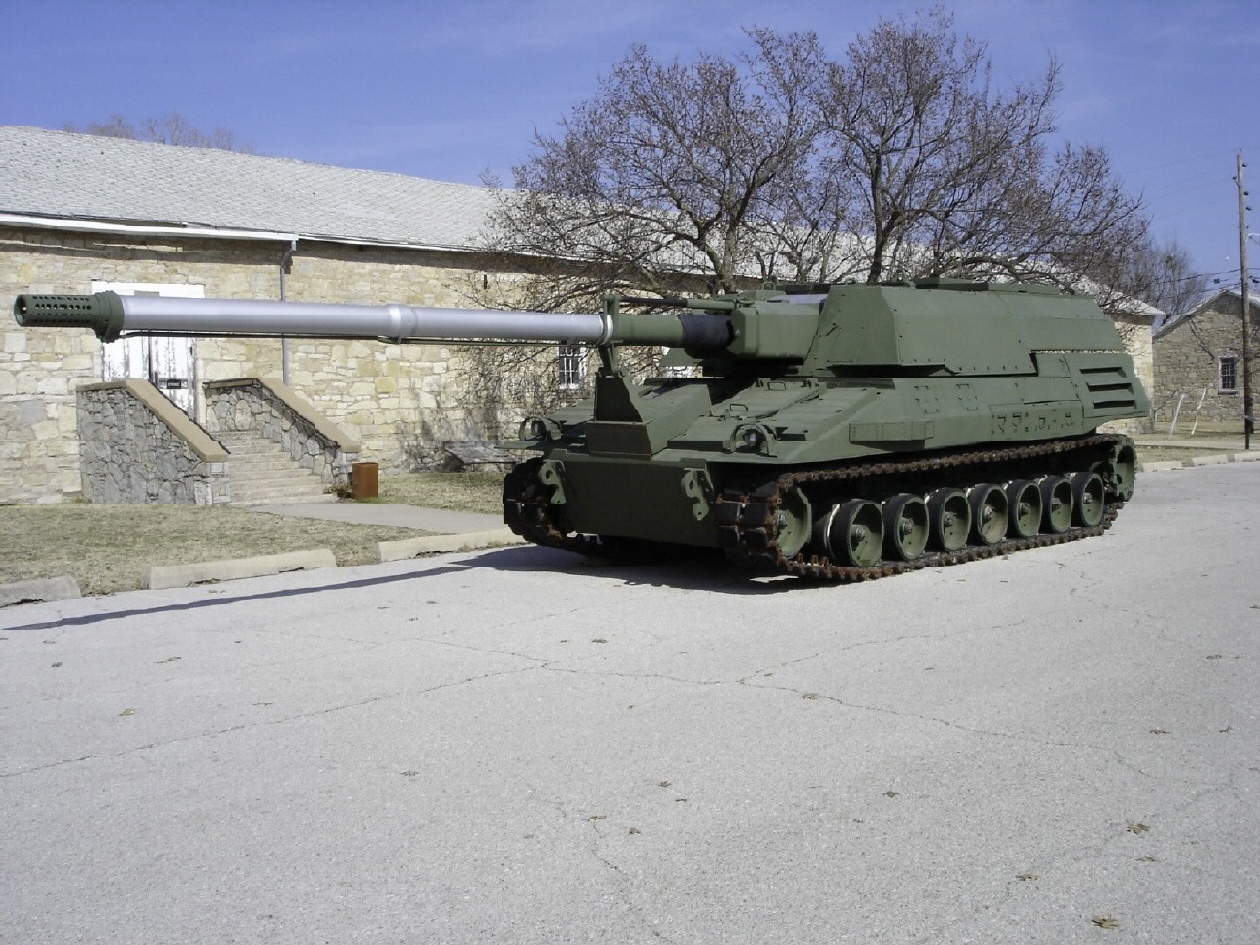 SNAFU! Blast from the past. Crusader XM2001 Self Propelled Howitzer
