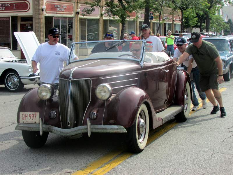 a voice from the rustbelt Lakewood Car Kulture show 11