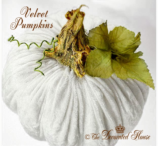 DIY . How to make Pretty and Plush Velvet Pumpkins. Tutorial The Decorated House