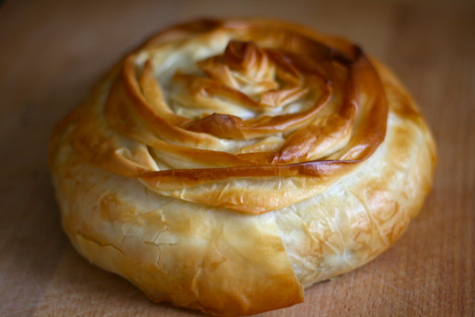 Milli&amp;#39;s kitchen: Filo wrapped Brie with apricot and rosemary chutney