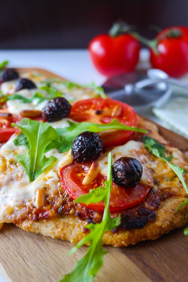 Pizza mit Tomaten