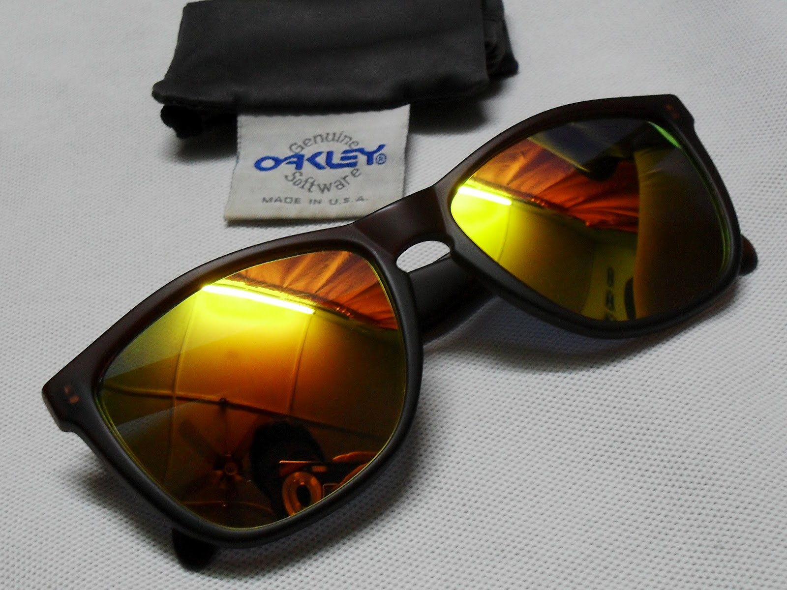 Malaya Retro : `SOLD OUT` RARE OAKLEY FROGSKINS MATTE ROOTBEER  FIRE 1ST GENERATION