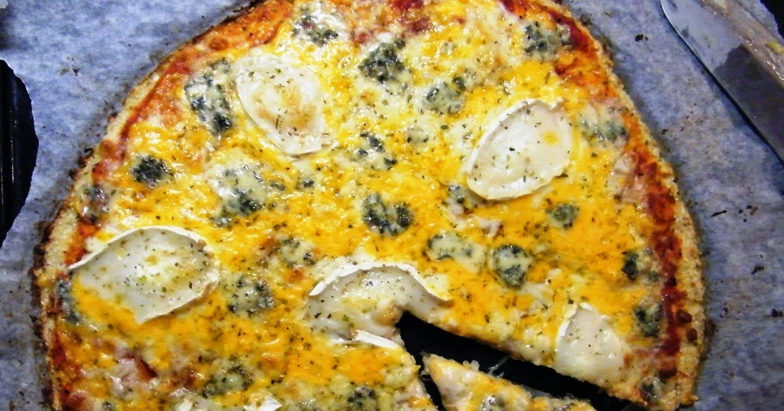 image of Pizza con masa de coliflor (sin microondas) -Cuatro quesos