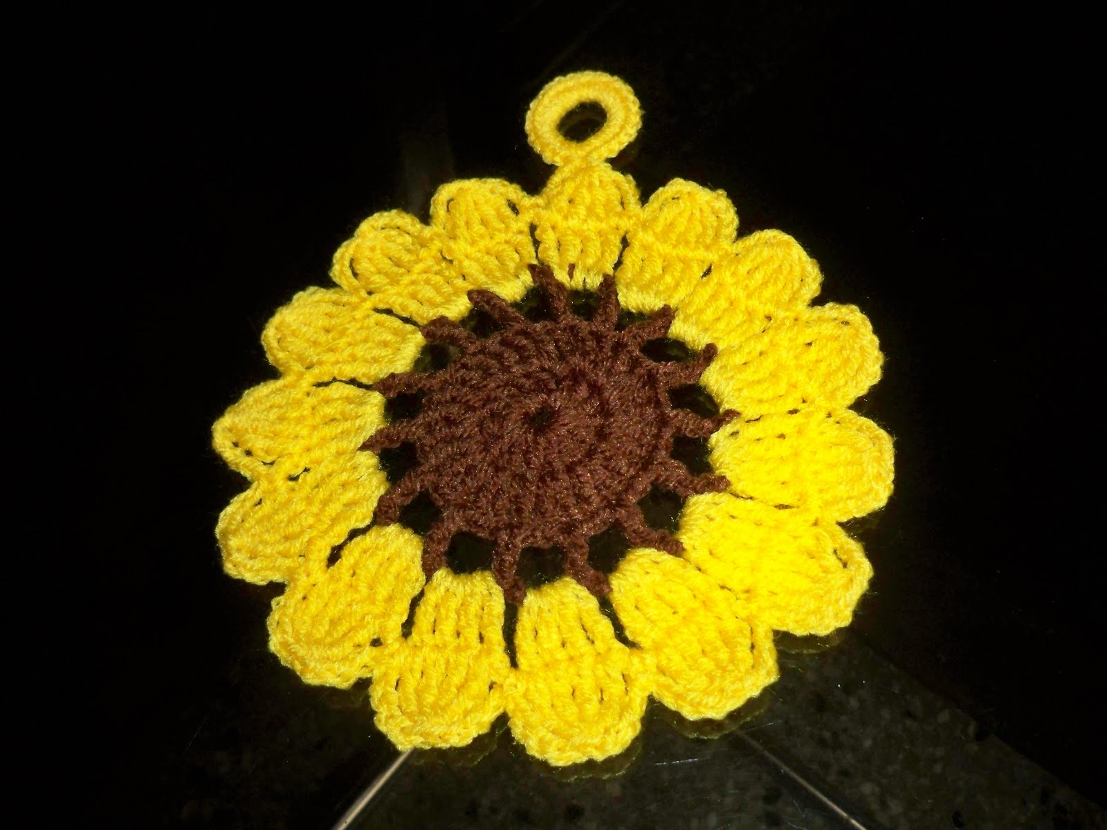 CARMEN FELICIDAD: Agarra ollas con forma de girasol