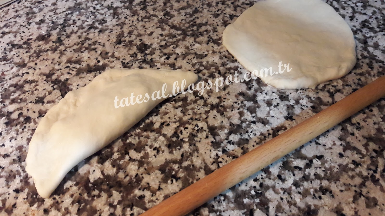 TATESAL PEYNİRLİ ÇİĞ BÖREK