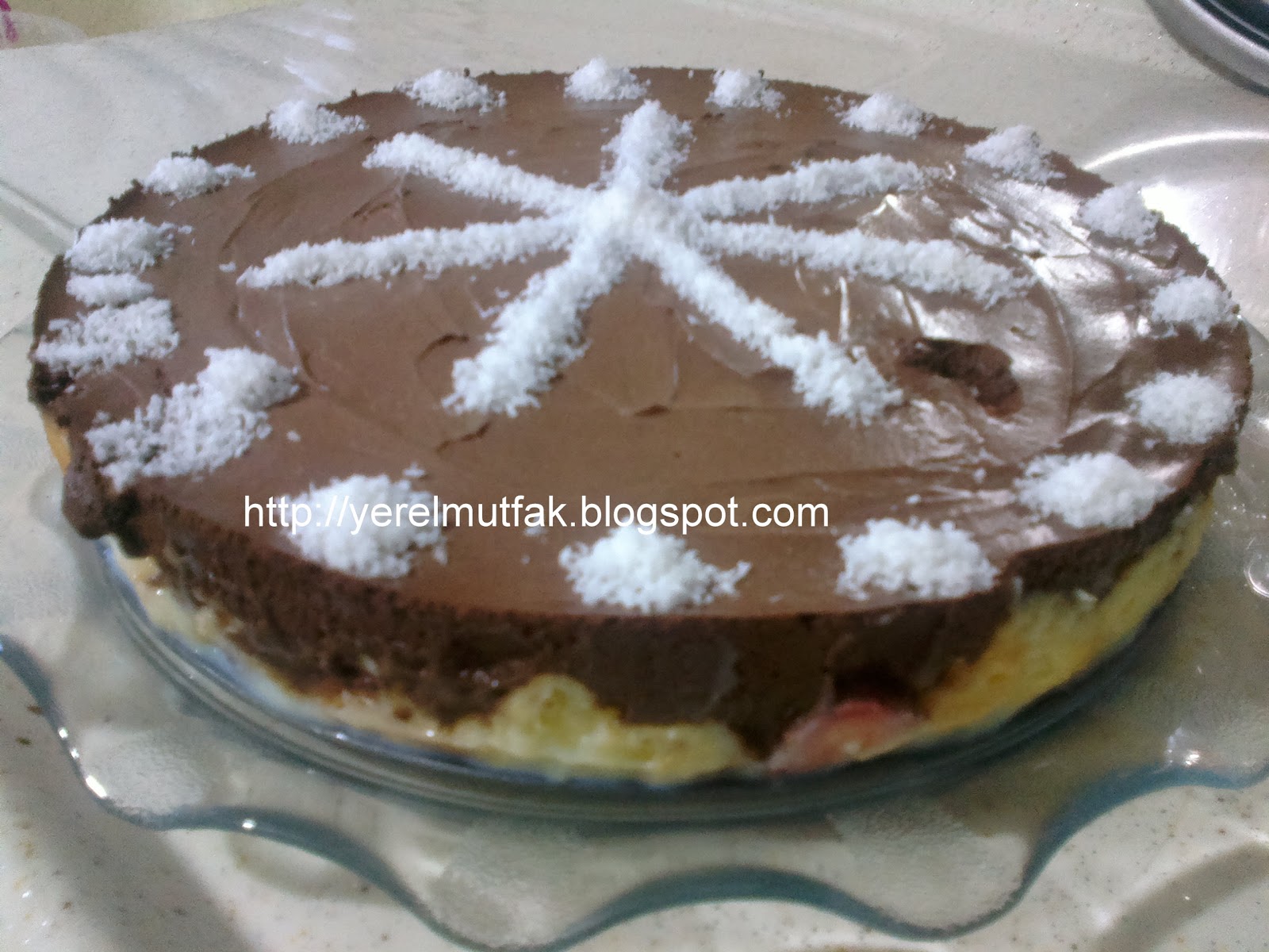 MUTFAĞIMDAN TAŞANLAR KEDİDİLİ PASTA TARİFİ