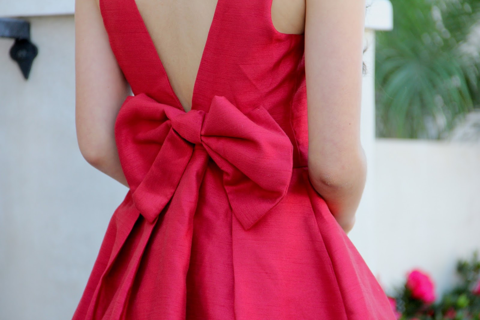 Little Miss Haute Couture: Lady in Red // Bow Back Dress