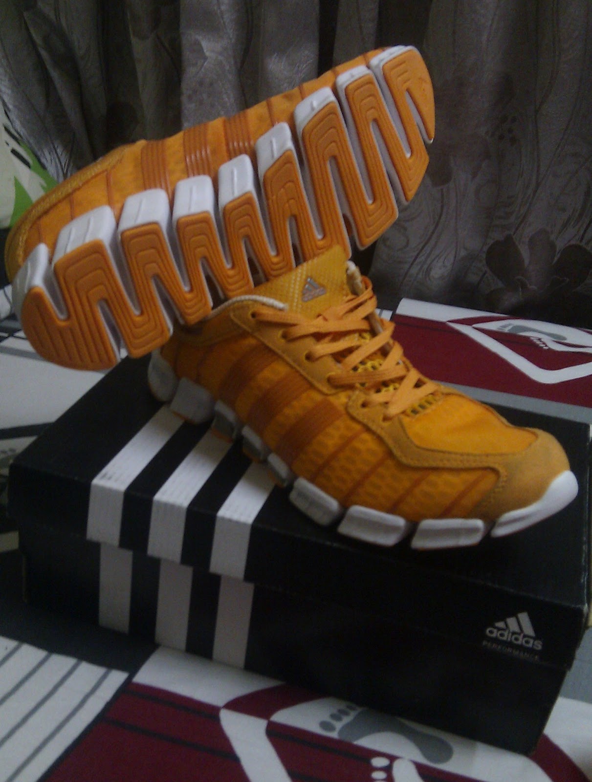 kasut running adidas