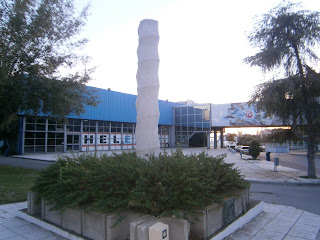 το μνημείο αδελφοποίησης του εμπορικού επιμελητηρίου στη Θεσσαλονίκη