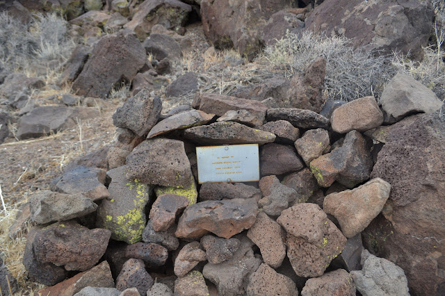 sign in rocks