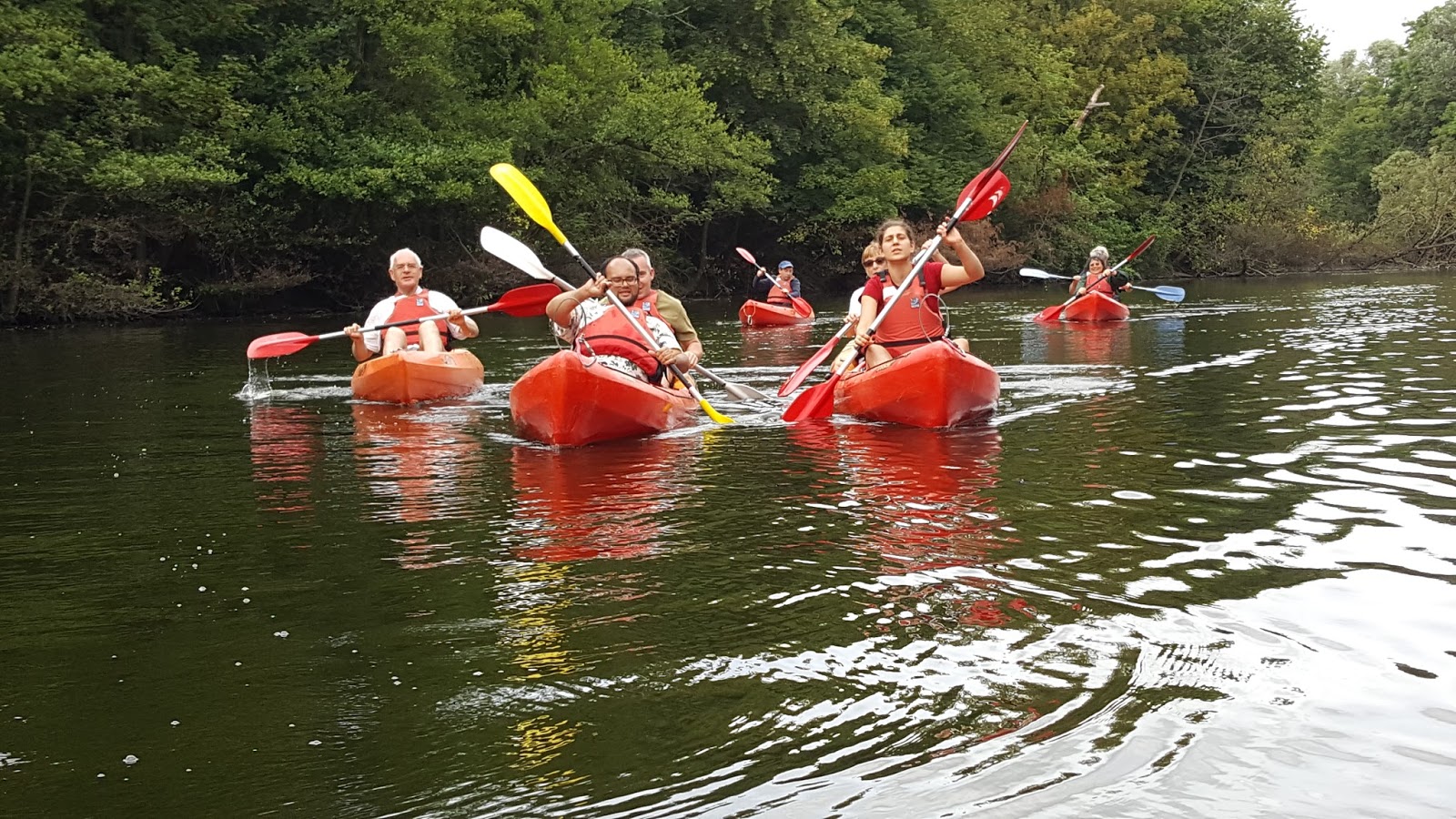 Les amis des 4 Communes Canoë et baignade au Port aux Cerises jeudi