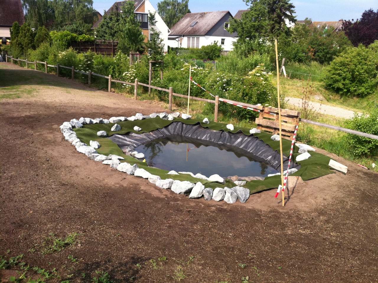 Unser Bauvorhaben: Teich ist angelegt!