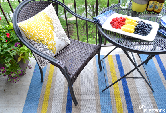 How To Paint This Diy Outdoor Rug In, Outdoor Rugs For Small Balcony