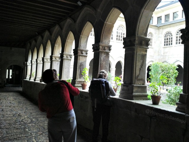 foto claustro maria magdalena en sarria
