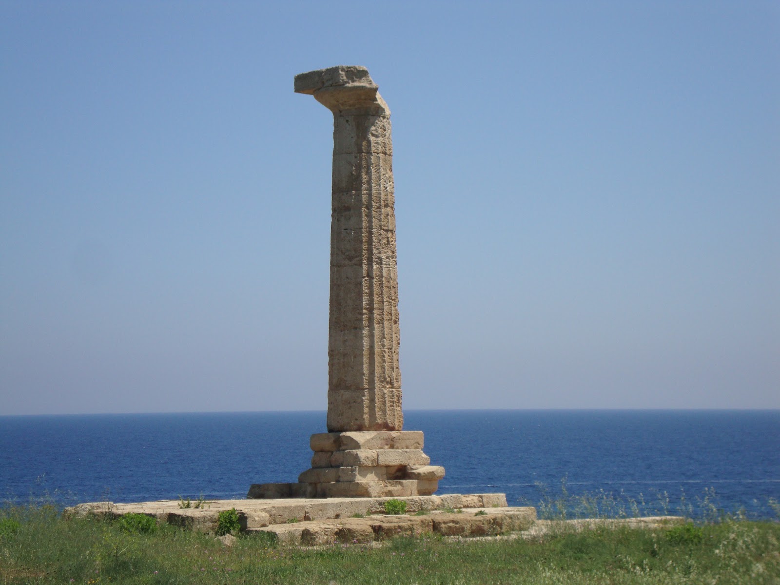 Pitagora e dintorni Viaggio pitagorico Crotone, Capo Lacinio e musei