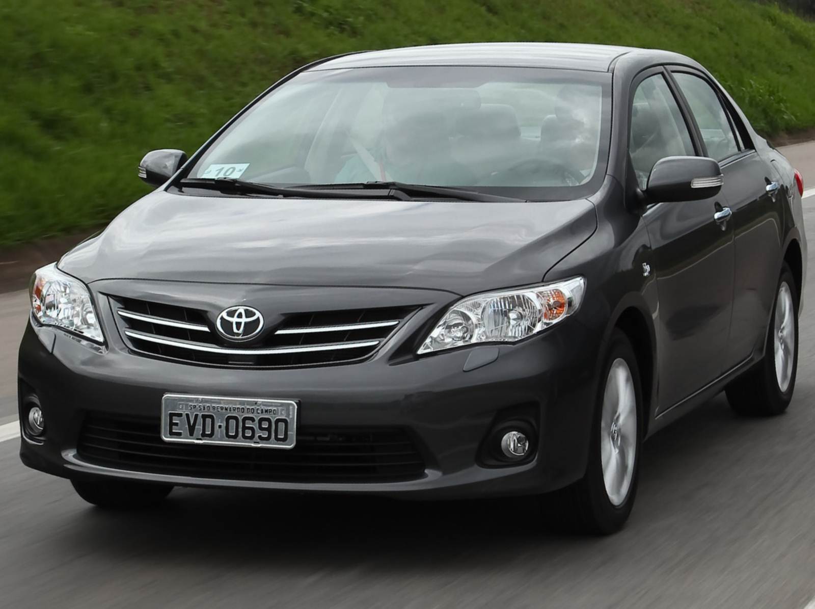 Toyota Corolla, Etios, Hilux e SW4: recall no Brasil - airbag