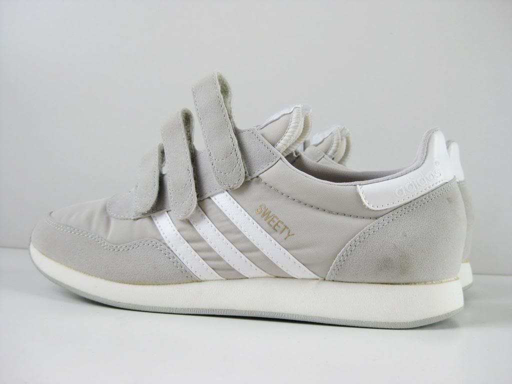 1985 ADIDAS SWEETY frosted grey/white