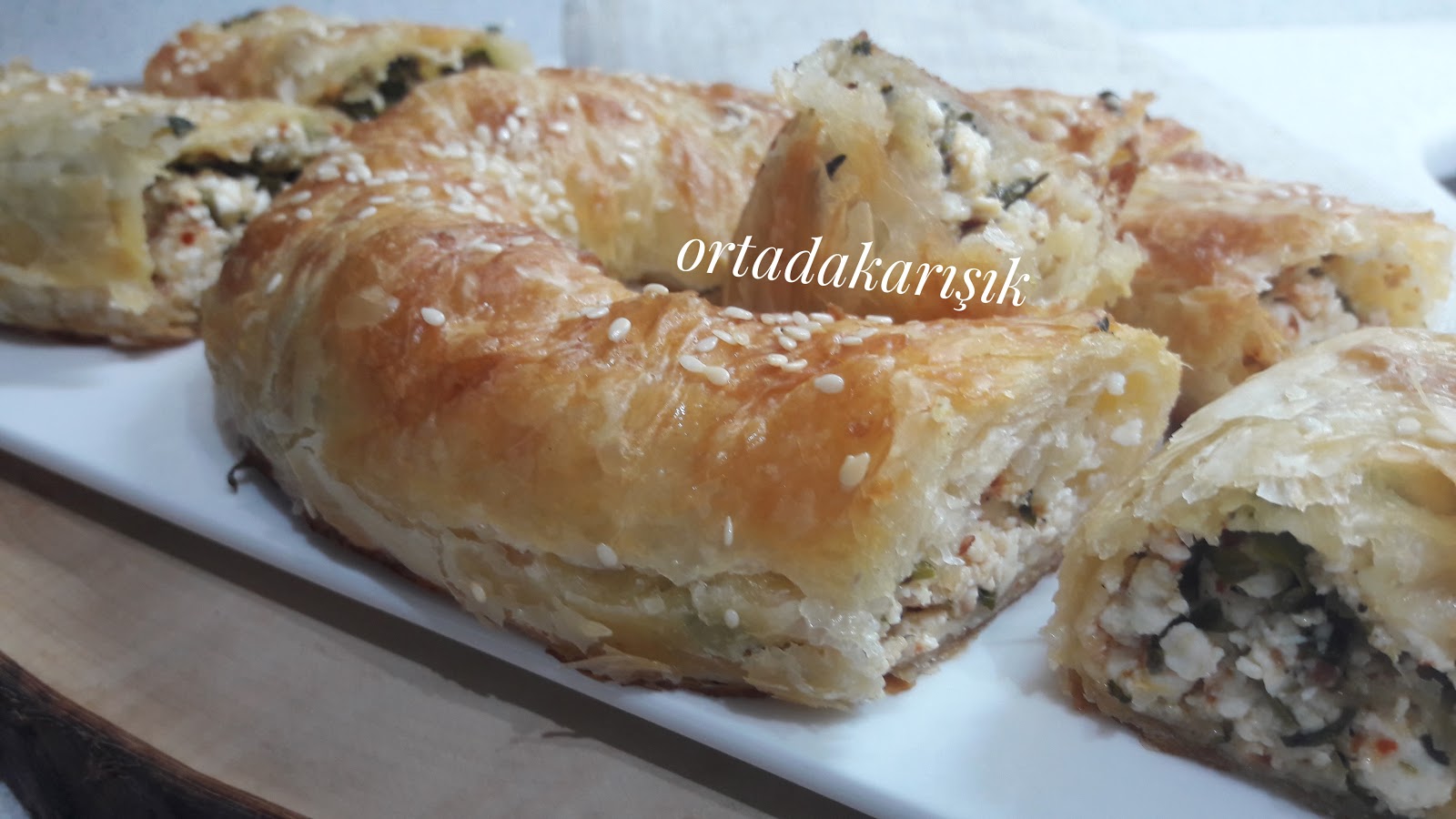 Baklavalık Yufkadan Börek Yapımı Baklavalık Yufkadan Börek Yapımı