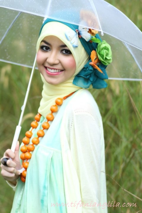 Style Hijab , Rainbow After the Rain - Tifani Anglila