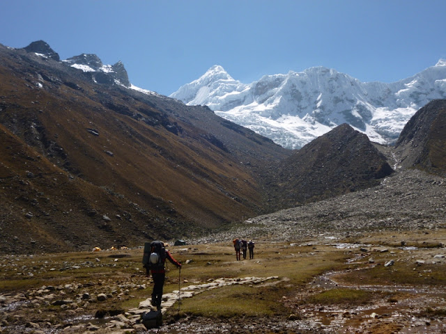 Cordillera Blanca:Tocllaraju(6034m)