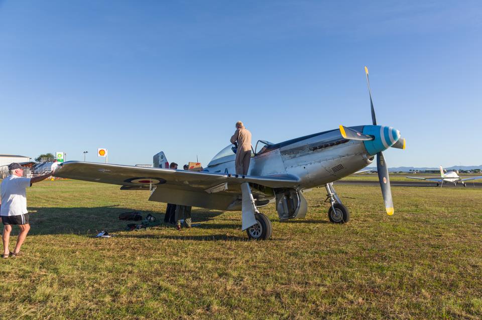 Air Queensland.blogspot "Snifter" the Mustang captured at Mackay Airport