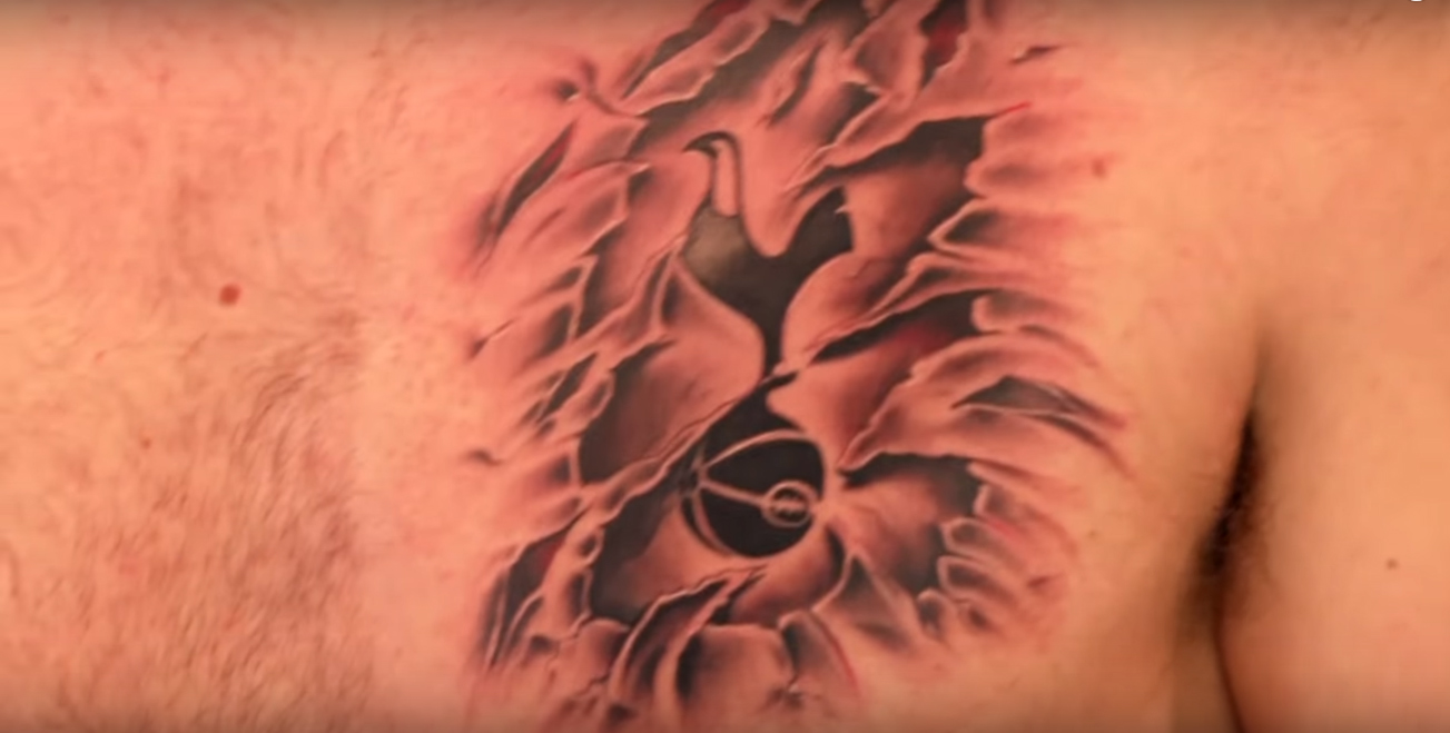 Arsenal fan gets tricked into getting Tottenham tattoo on TV | inside World  Soccer