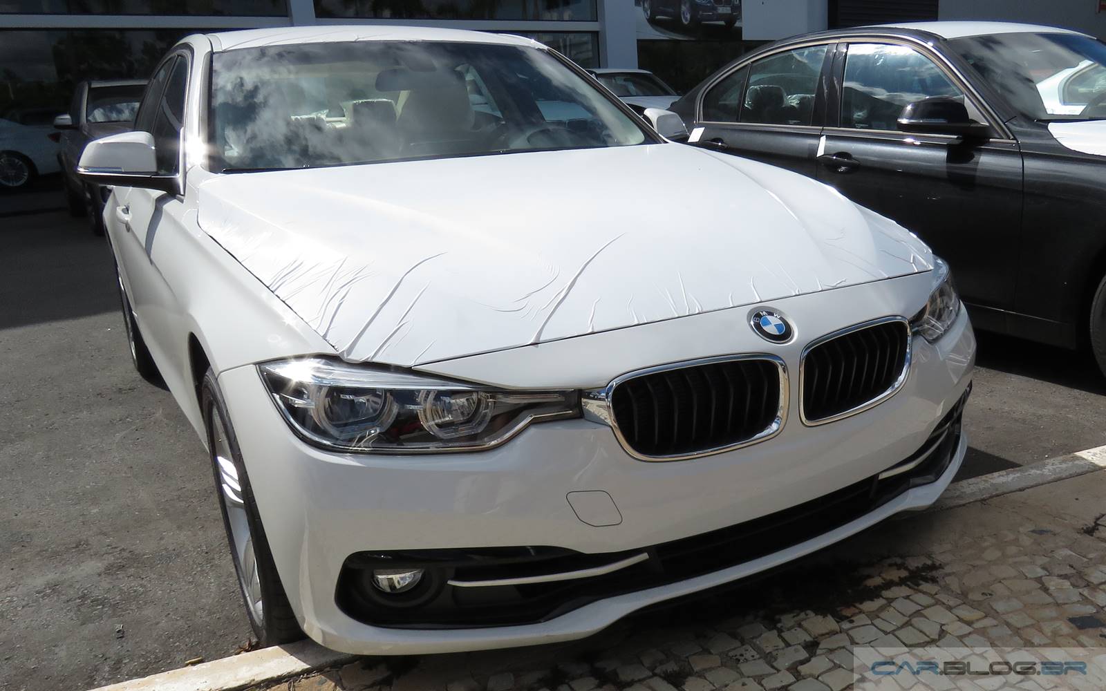 BMW Série 3 fabricado no Brasil terá reestilização em 2016