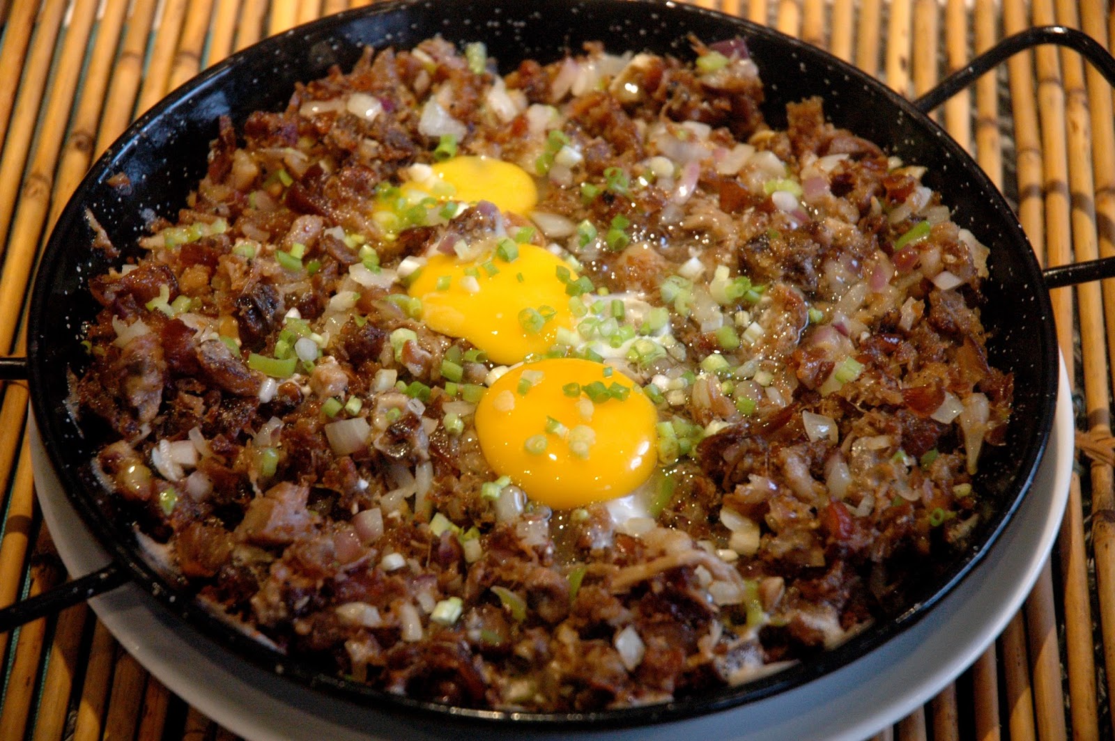 DUDE FOR FOOD: Single Malt, Lechon, and Sisig...Round 2 with the ...