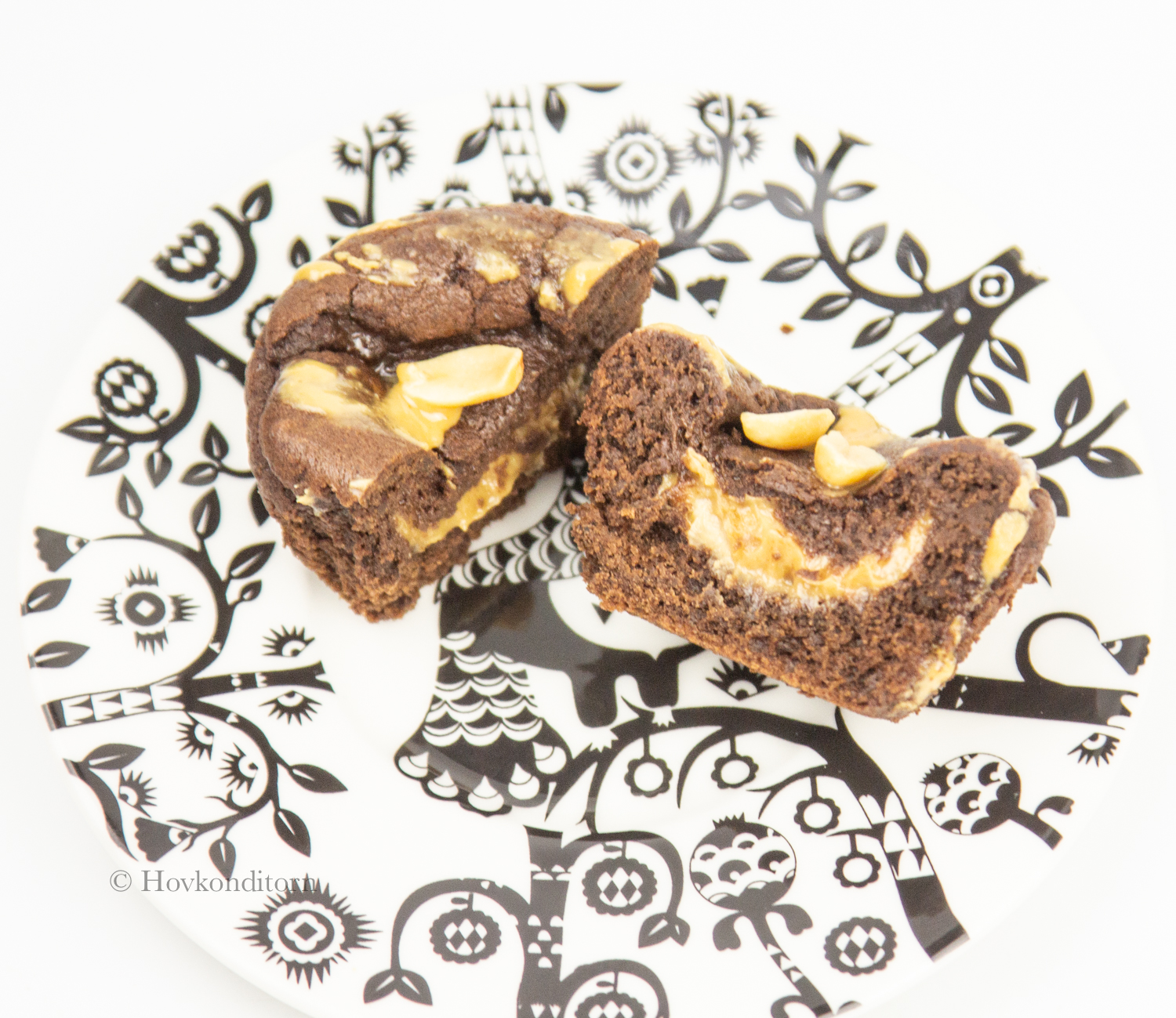 Chocolate Peanut Butter Cheesecake Muffins