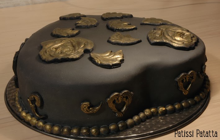 cake design, gâteau 3D, pâte à sucre, gumpaste, fondant, hart cake, baroque cake, black and gold cake